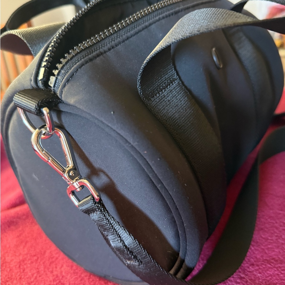lululemon athletica Mini Black Duffel Bag limited edition NWOT - Picture 5 of 5
